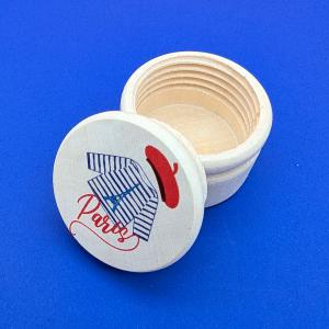 Petite boite en bois français